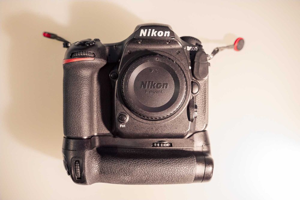 Nikon D500 + grip MB-D15 przebieg 109 tys.