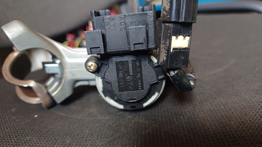 замок зажиганія без ключа toyota corolla e12