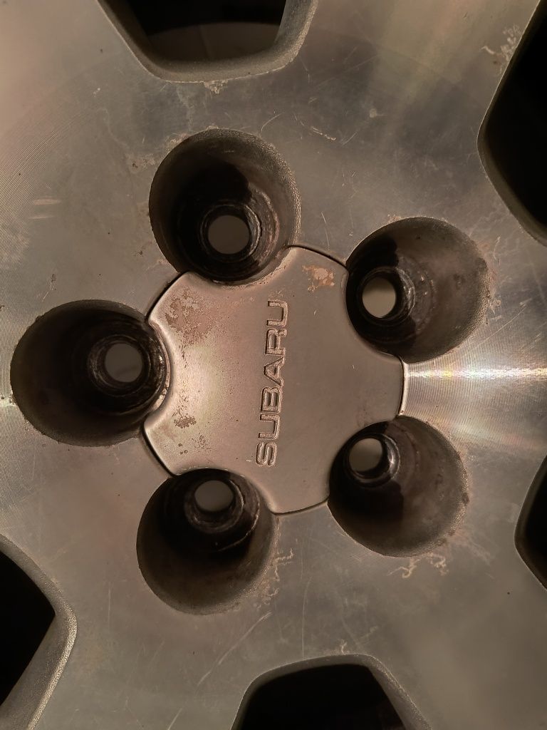 Opony zimowe na alufelgach subaru 15 " 5x 100.