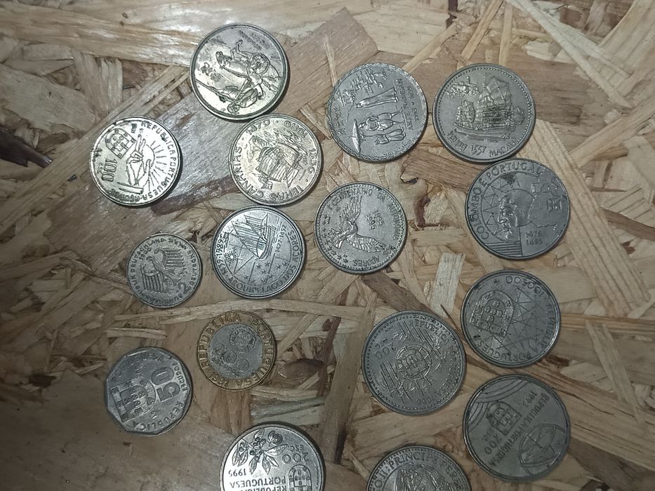 Várias moedas ..