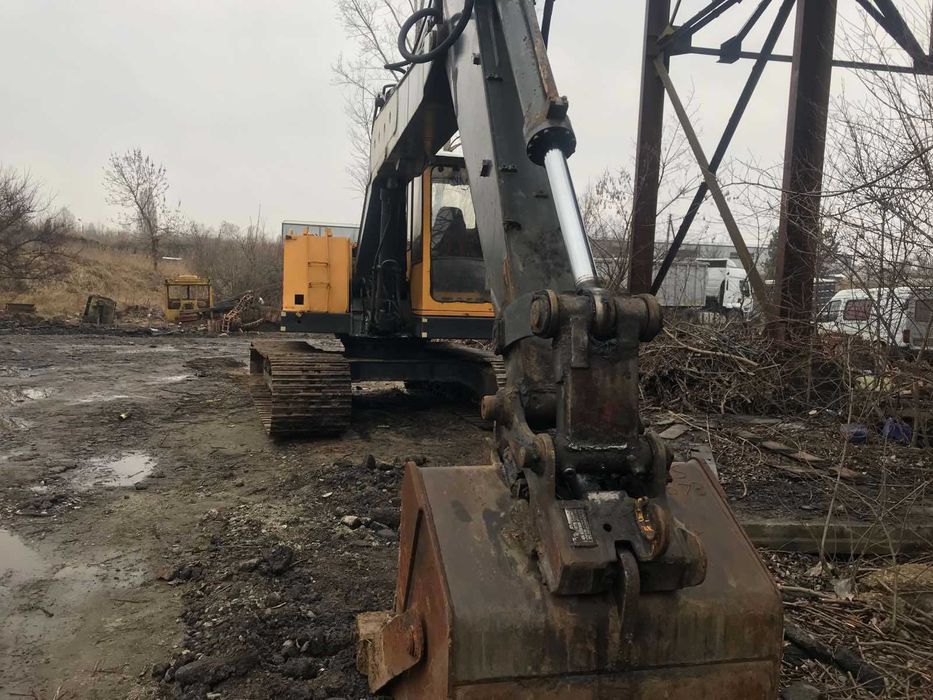 Продам ескаватор Volvo Аккерман EC-200