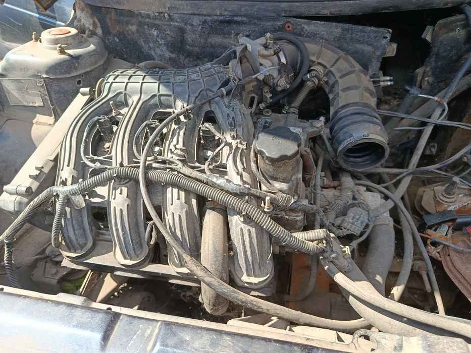 Двигун  2110 1,6 16 v