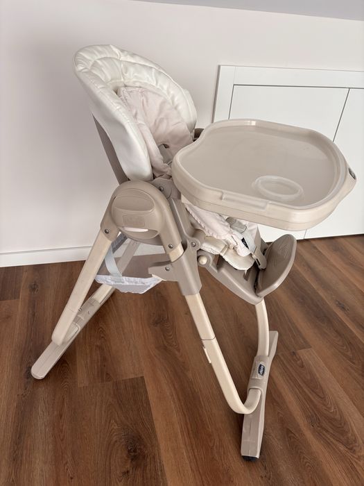 Cadeira de refeição para bebé em bom estado