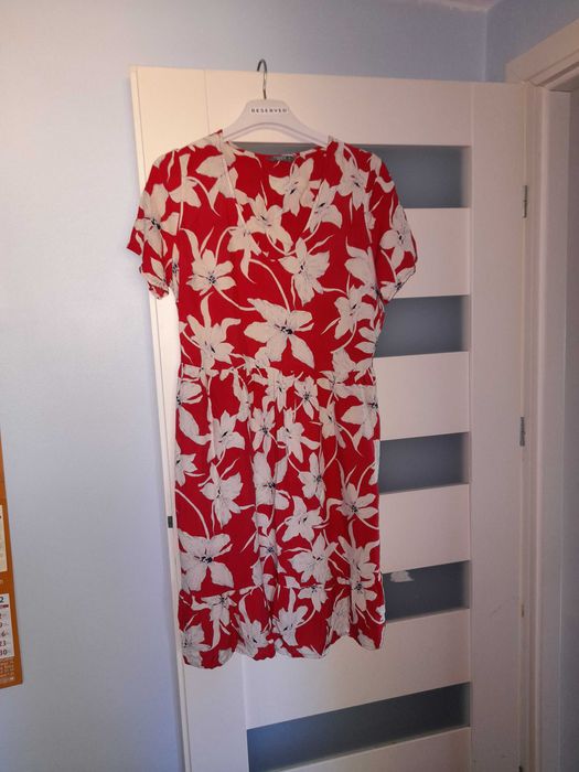 Czerwona sukienka letnia w kwiaty 42 XL