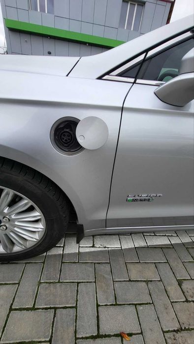 Ford Fusion Plug-in Hybrid(PHEV)  2013  2.0