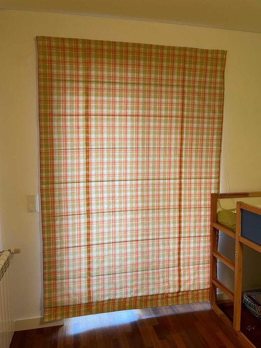 Veneziana para quarto ou sala em excelente estado (245cmx170cm)