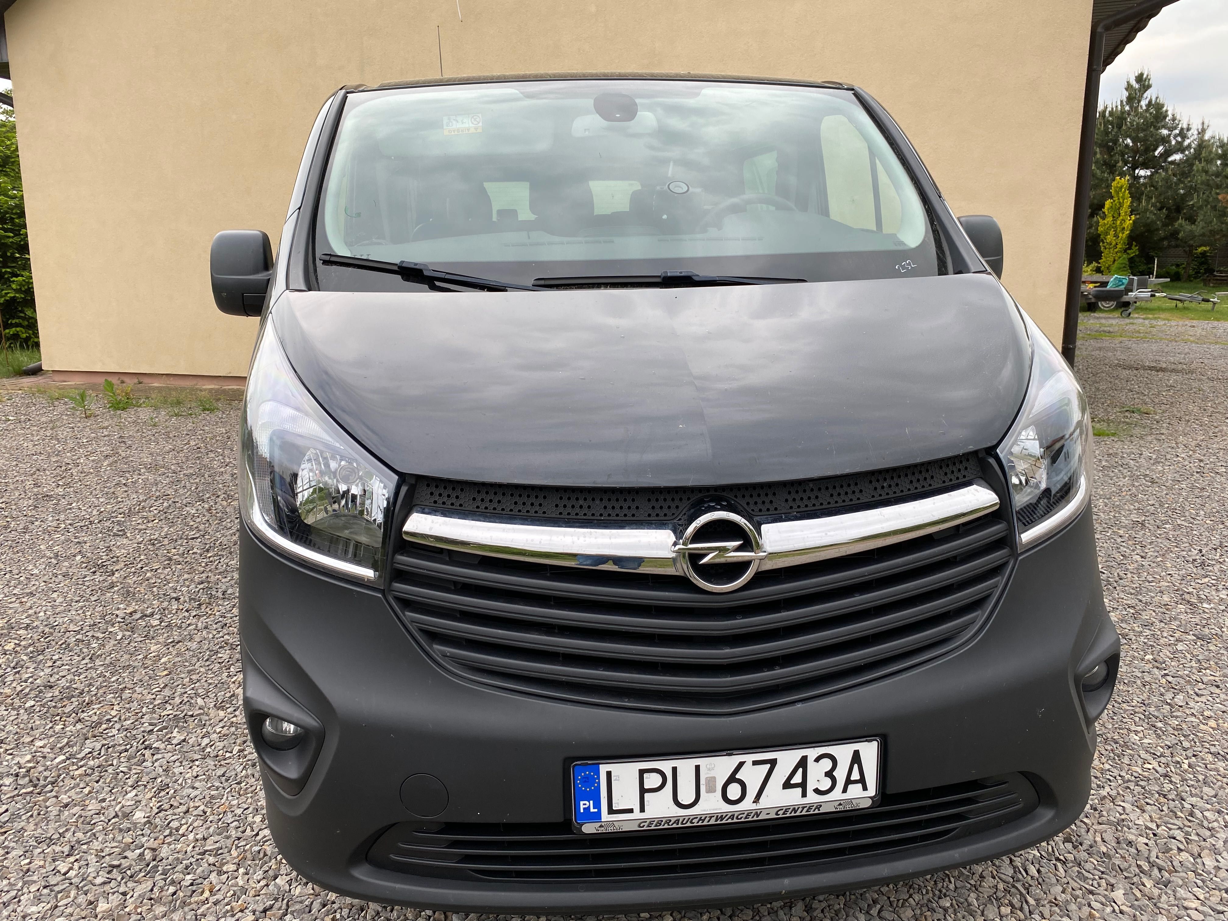 Wynajem, wypożyczenie opel vivaro 9 osobowy, 2019r,  bez limitu km