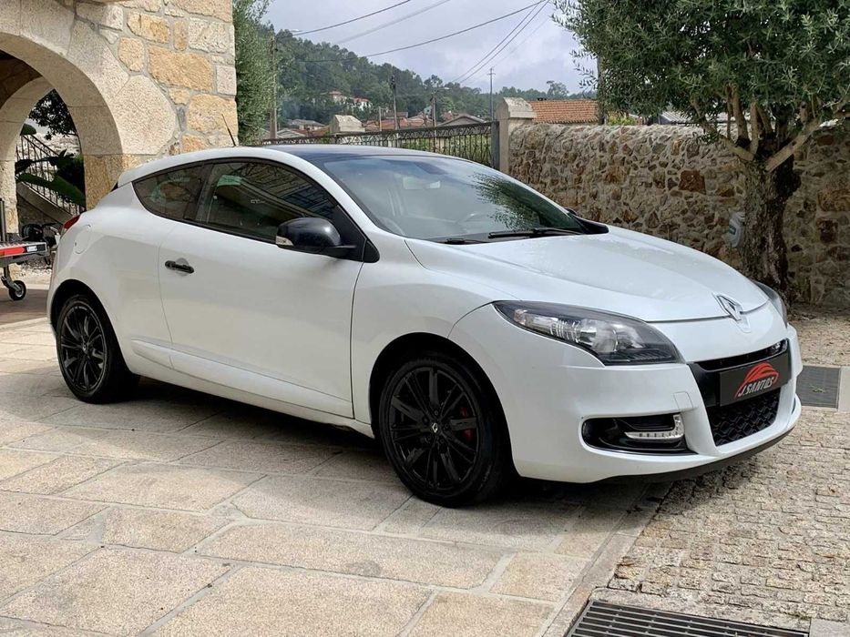 Renault Megane Coupe 1.6 DCI 130cv *Cx 6 Velocidades*
