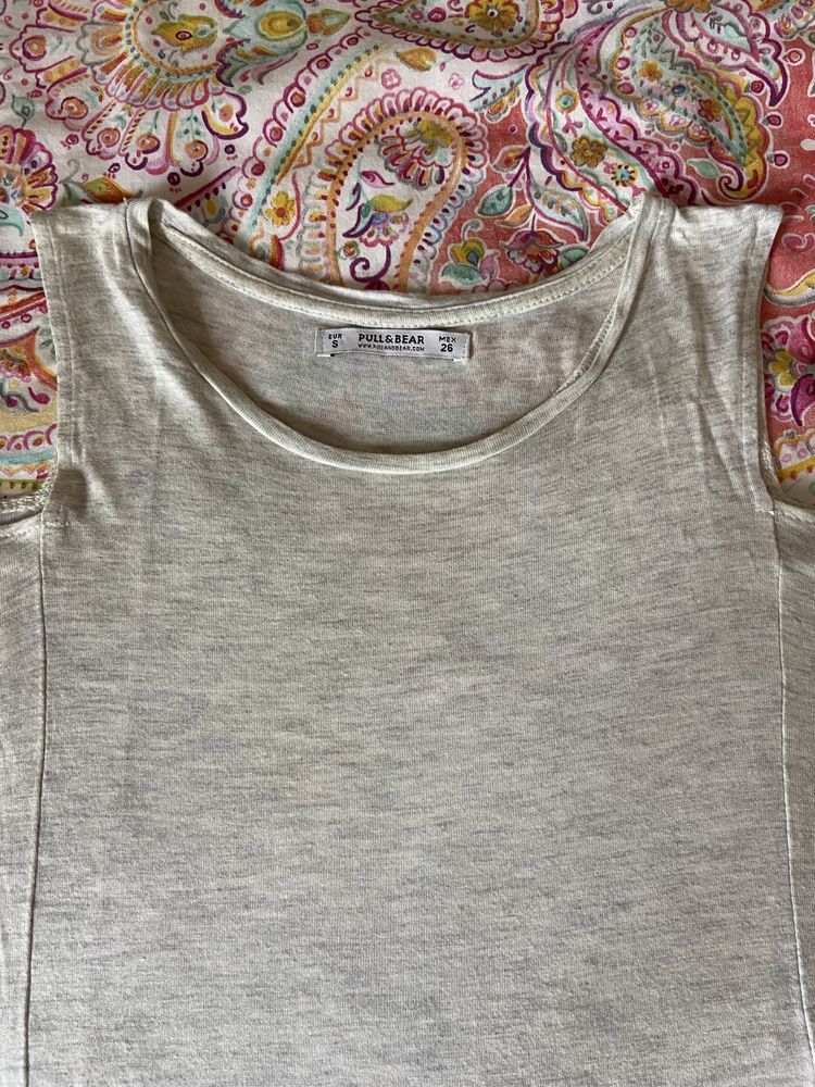 T-shirt ombros descobertos cinzenta tam. S Pull&Bear