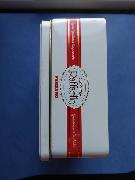 Коробка из-под конфет Raffaello