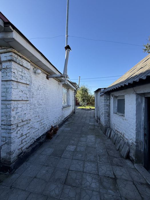 Продаж цегляного півбудинку в р-ні 6 школи