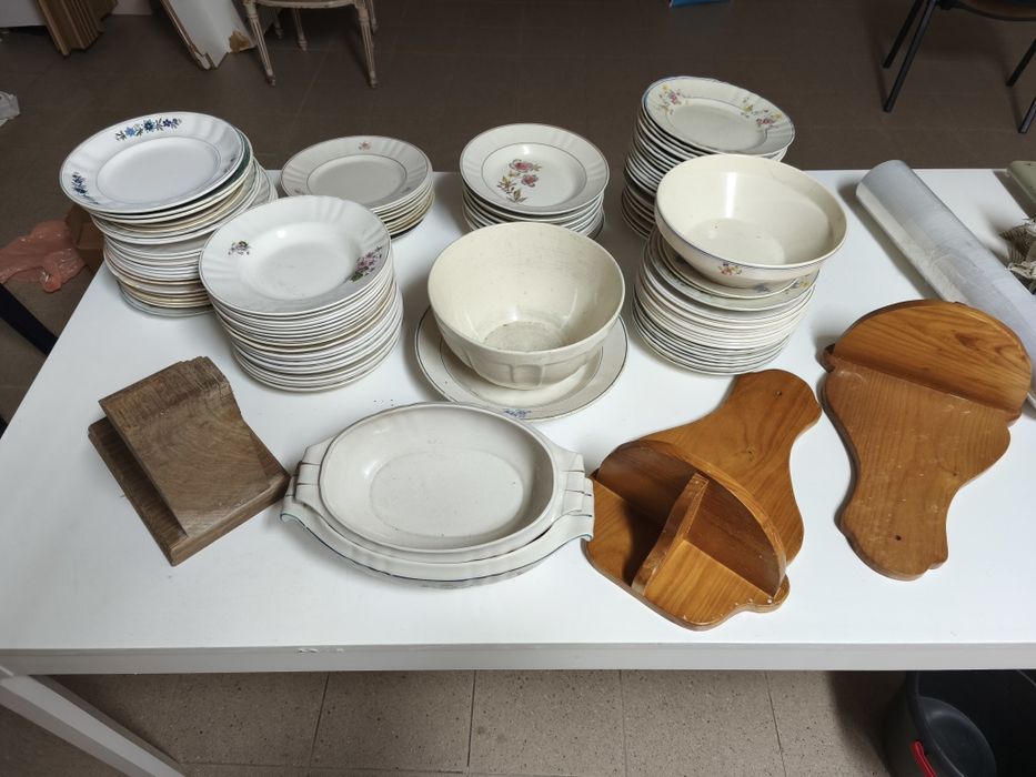 Lote com diversos artigos