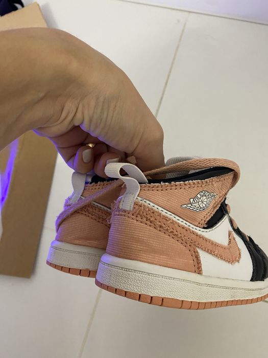 Кросівки nike jordan для дівчинки