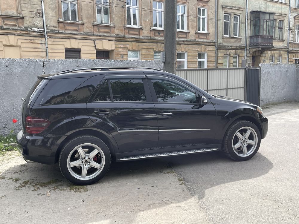 Продам Mercedes ml500