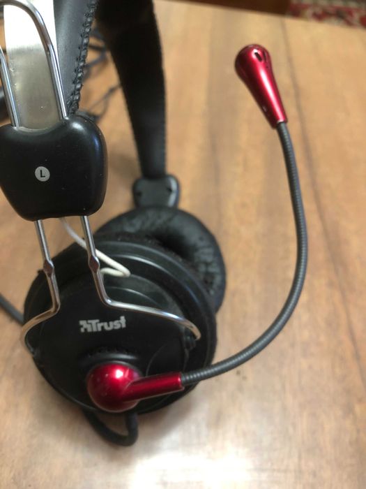 Продам гарнытуру(навушники,мікрофон) для ПК.