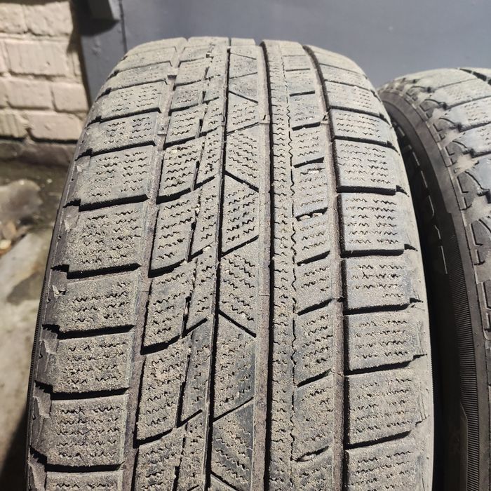 Продам резину 215/55 r17 зима