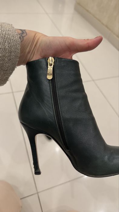 Віддам черевички шкіряні б/у