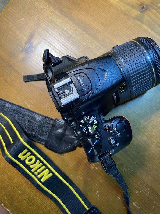 Nikon d5600 з китовим обєктивом