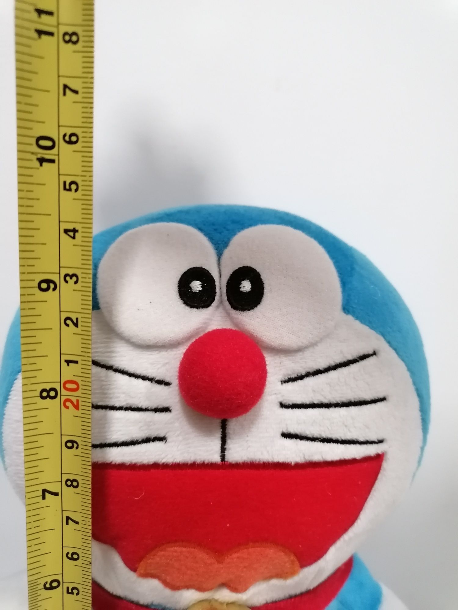 Boneco Doraemon em peluche