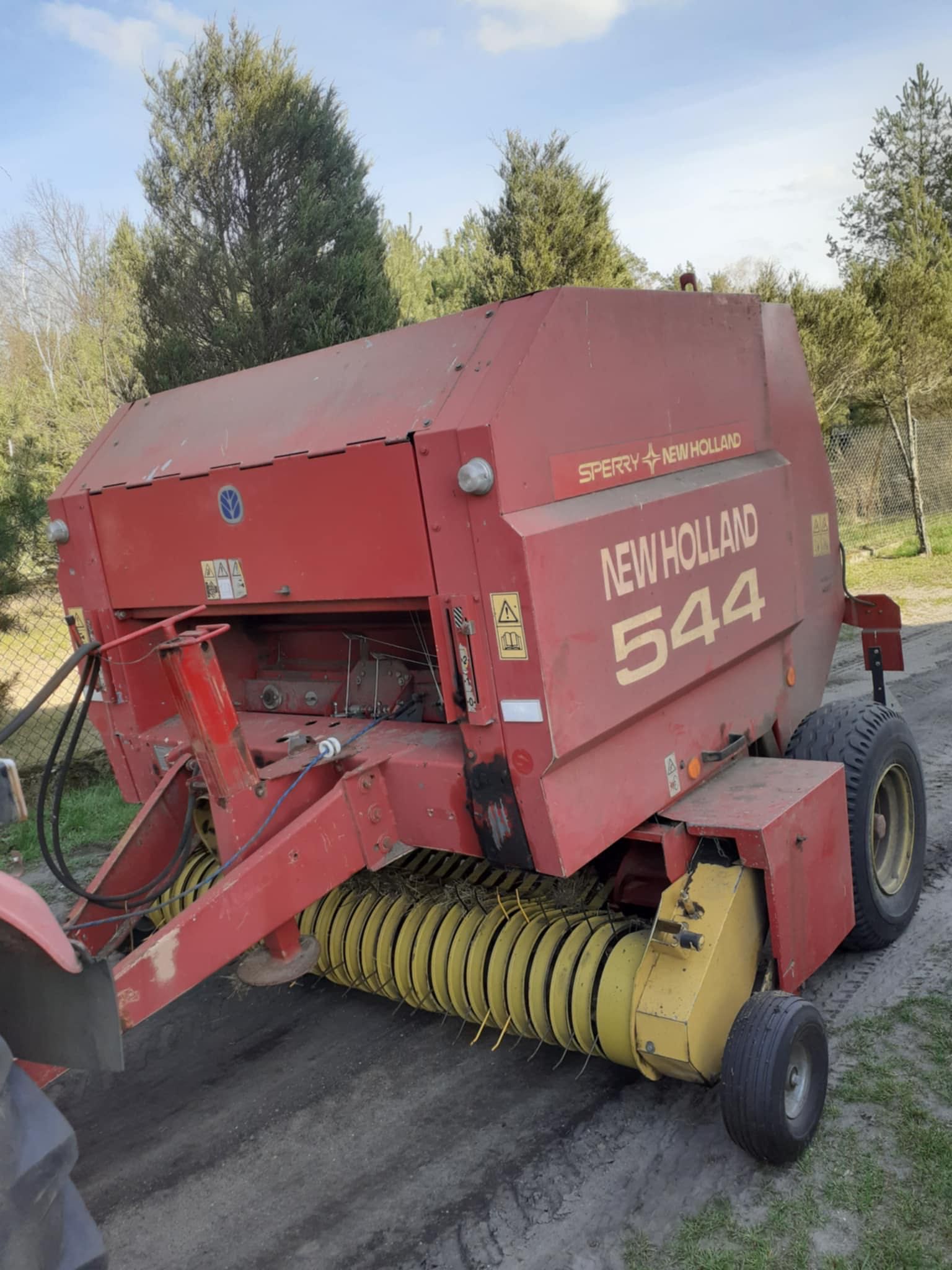 Prasa belująca New Holland 544