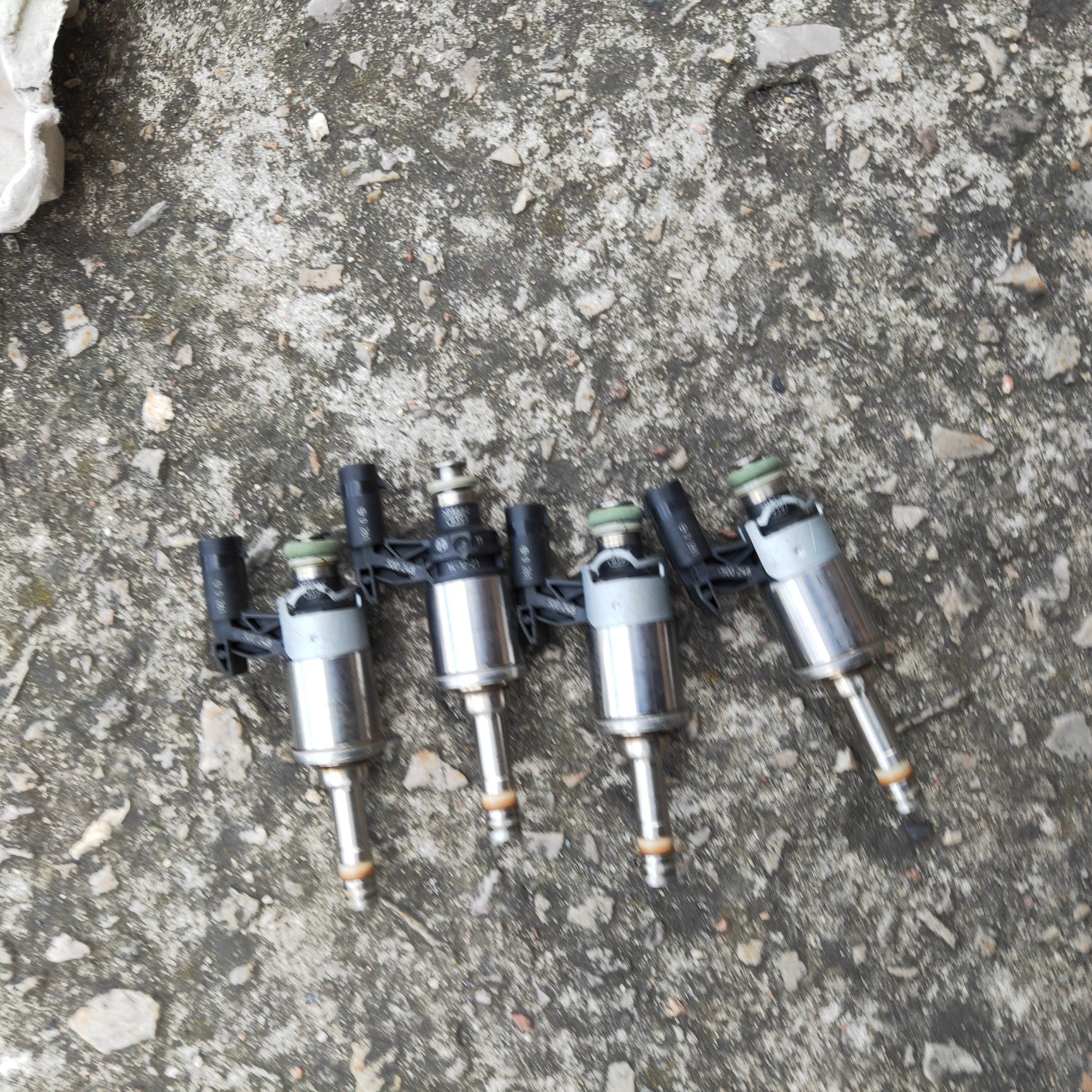 Wtryskiwacz wtrysk benzyny 1,2 1,4 TSI VW Polo 6R Golf VI VII Fabia II