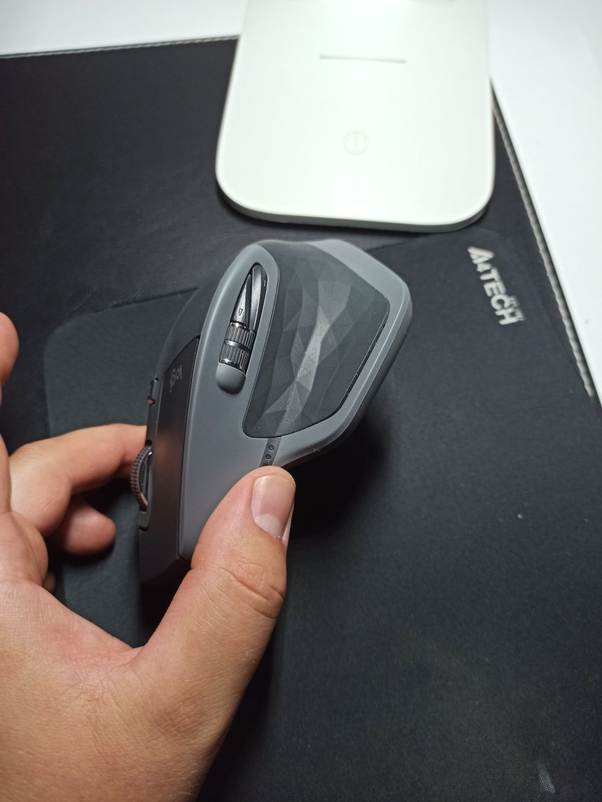 Logitech MX master 2s