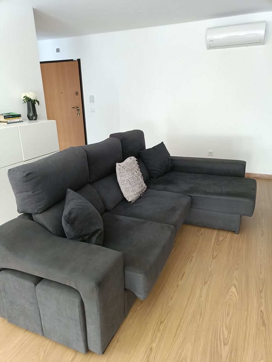 Sofá com Chaise longue