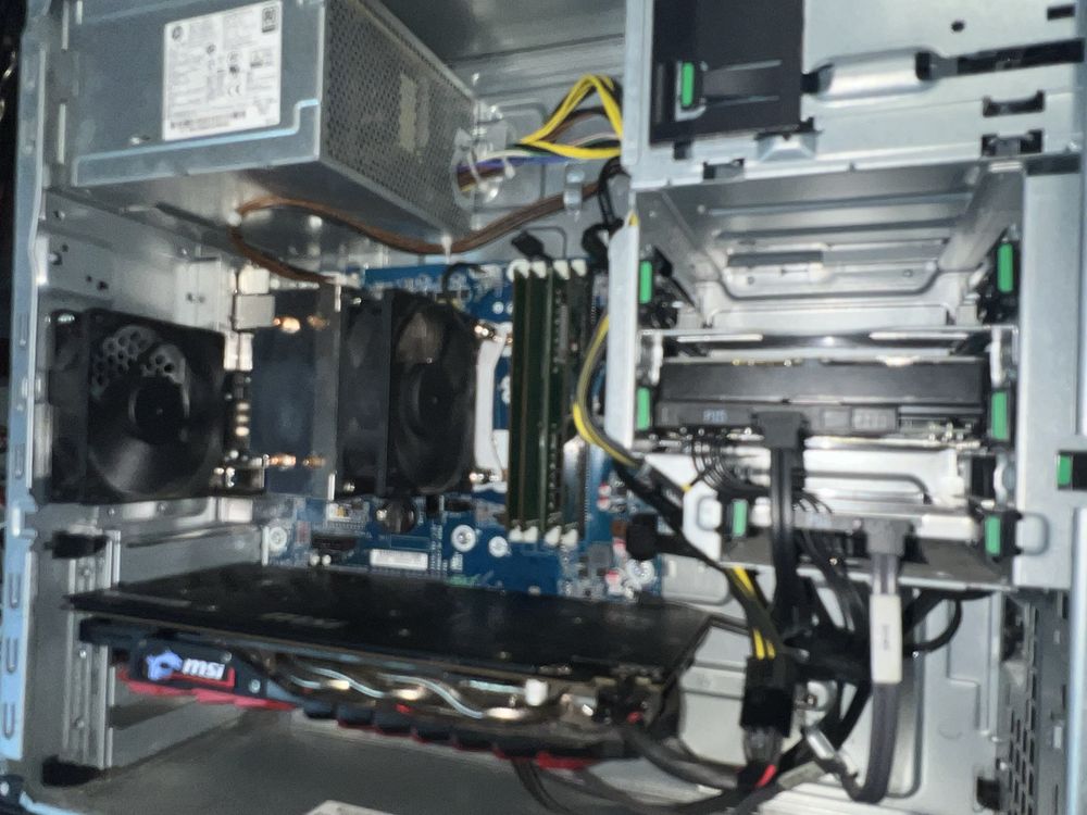 Workstation HP z240 (Xeon E3-1270v5, 32 gb DDR4 Ram, GTX 1060 6gb)
