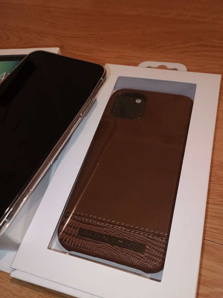 iPhone X 256GB + etui