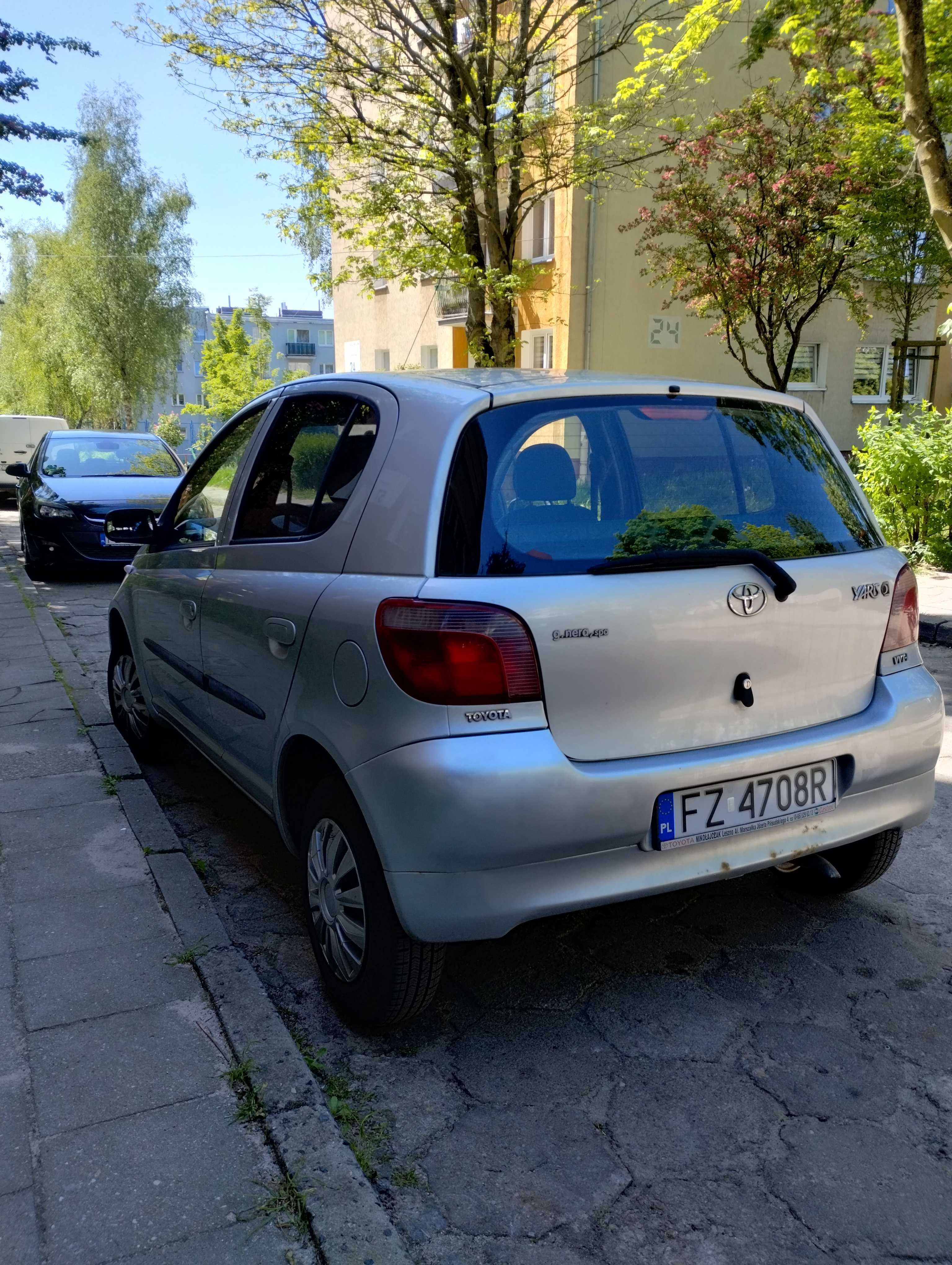 Toyota Yaris 1.0 2000r