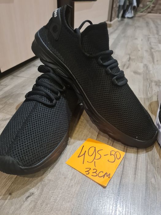 кроссовки 49 и50  52размер и кроксы мужские до54 размера