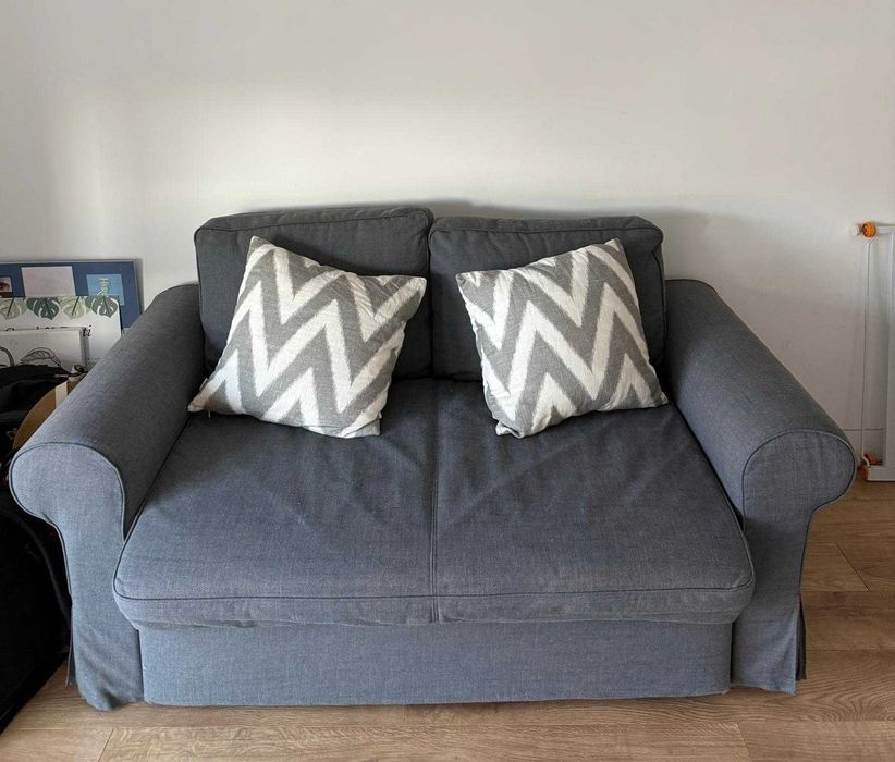 Sofá-cama em Excelente Estado – Conforto e Versatilidade Como Novo