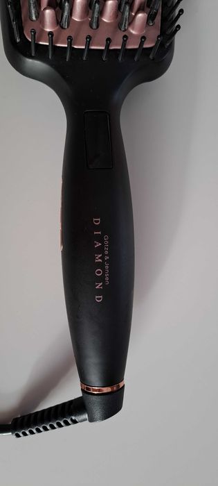 Czarna szczotka prostujaca diamond DHSC900 Pro