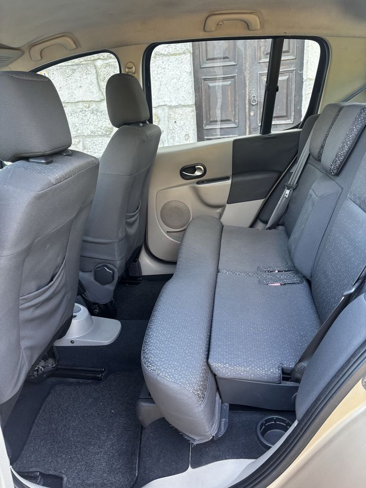 Carro Renaut Modus