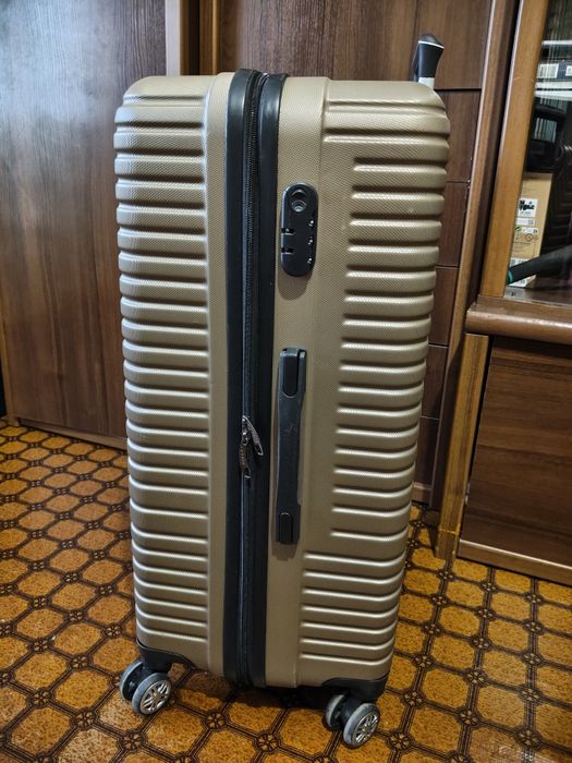 Дорожній Чемодан POLO