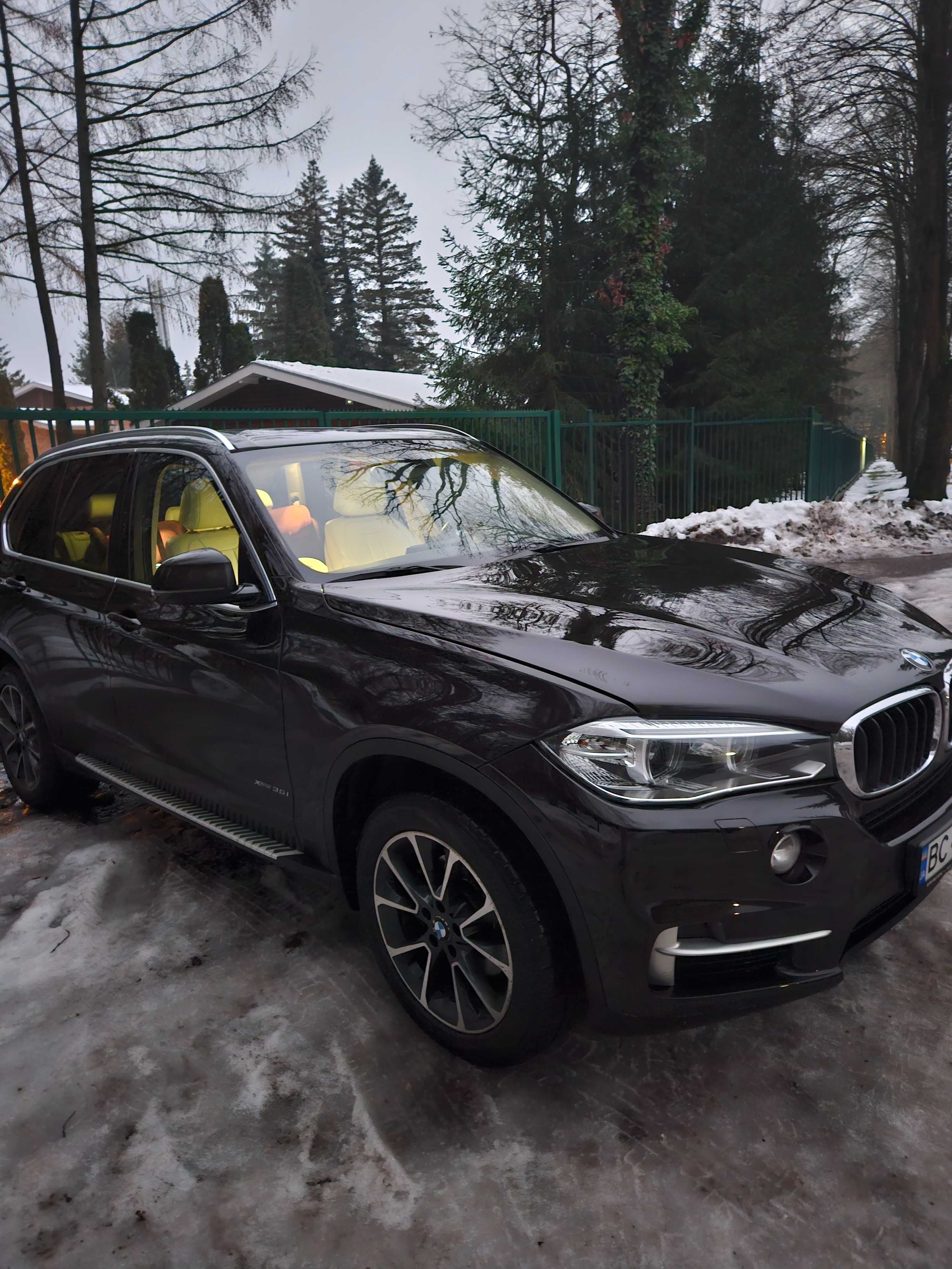 BMW X5 2015 року