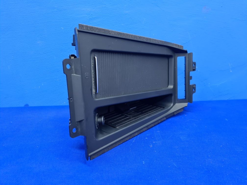 WKŁAD tunelu środkowego ŁADOWARKA INDUKCYJNA AUDI E-TRON 50 55 Q8 oem