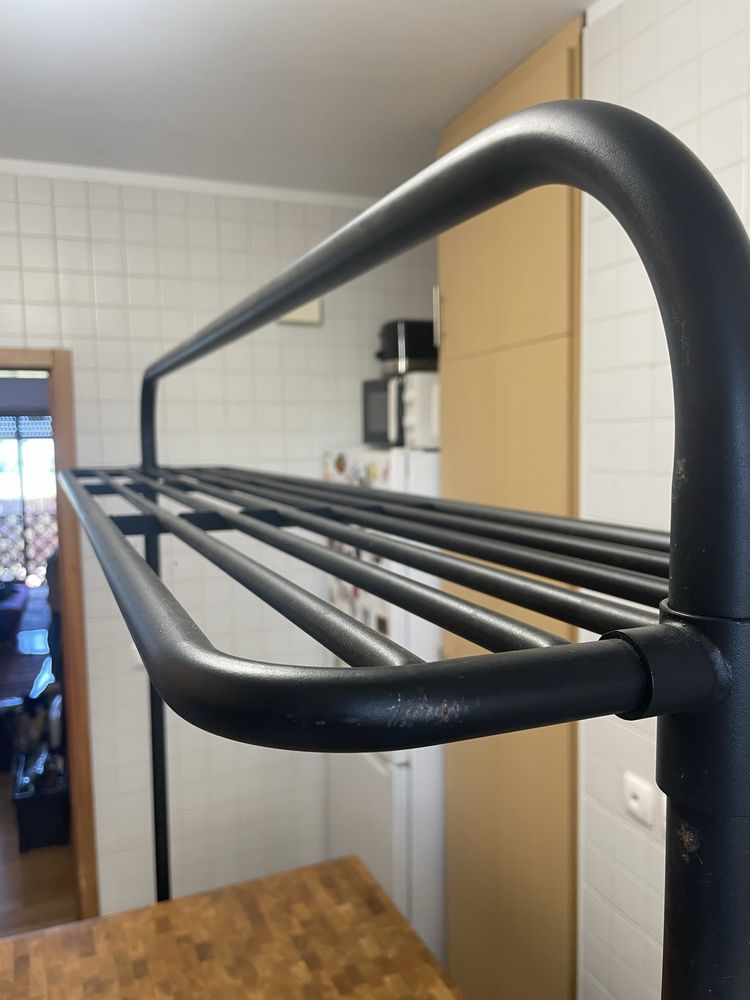 Ilha de cozinha c/oferta de bancos