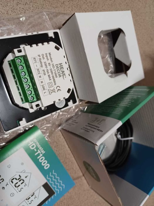 Termostat programowalny HD-T1000