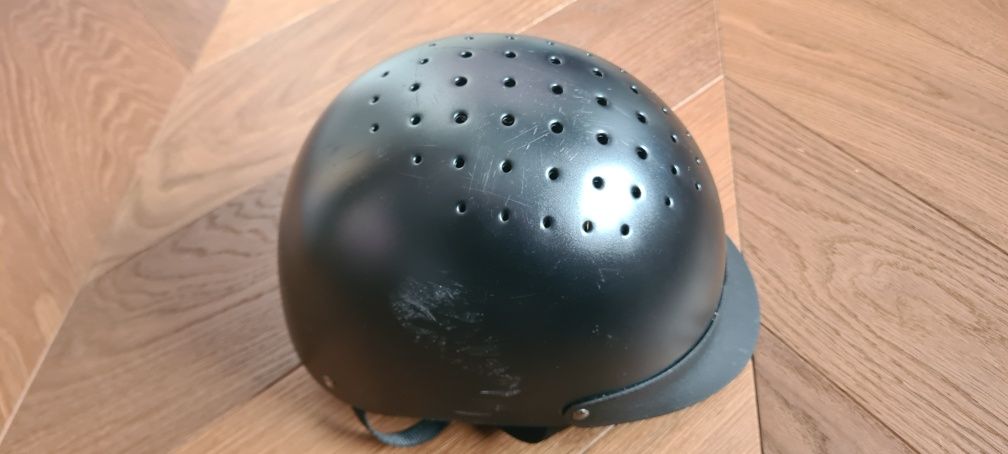 Kask jeździecki Fouganza 100 czarny, rozmiar S (52-55cm)