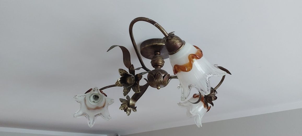 Lampa sufitowa do salonu