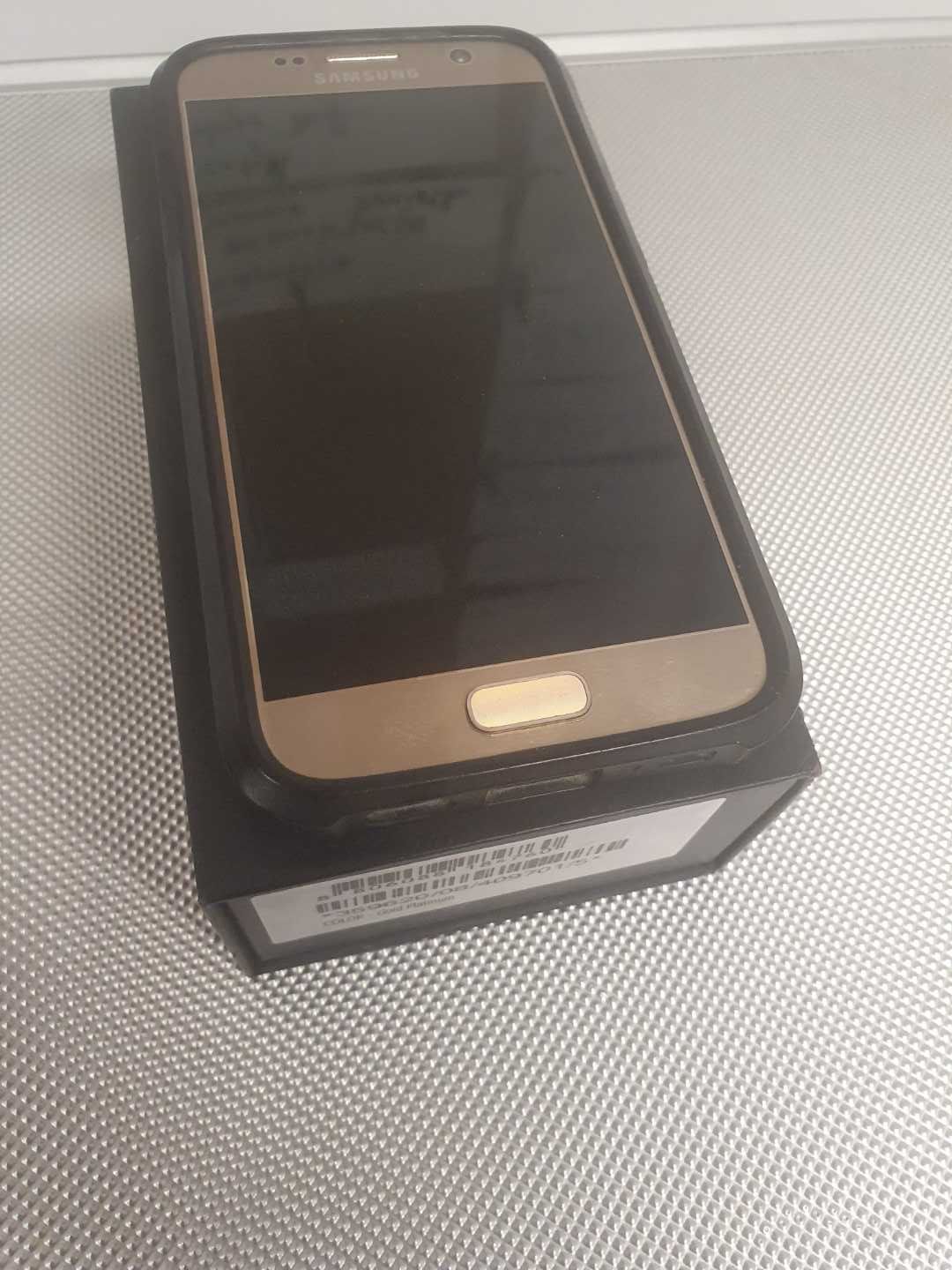 Samsung Galaxy S7 gold w zestawie