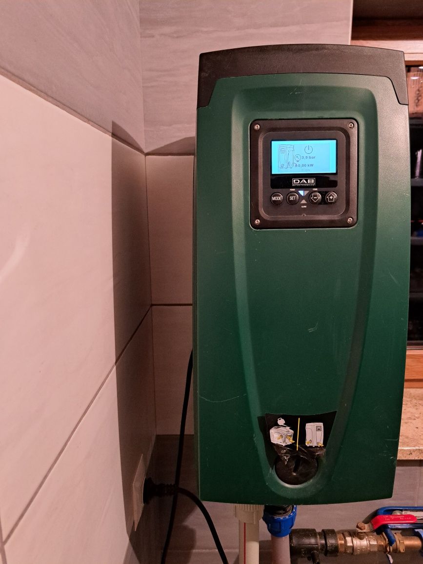Hydrofor elektroniczny  pompa   esybox  dab