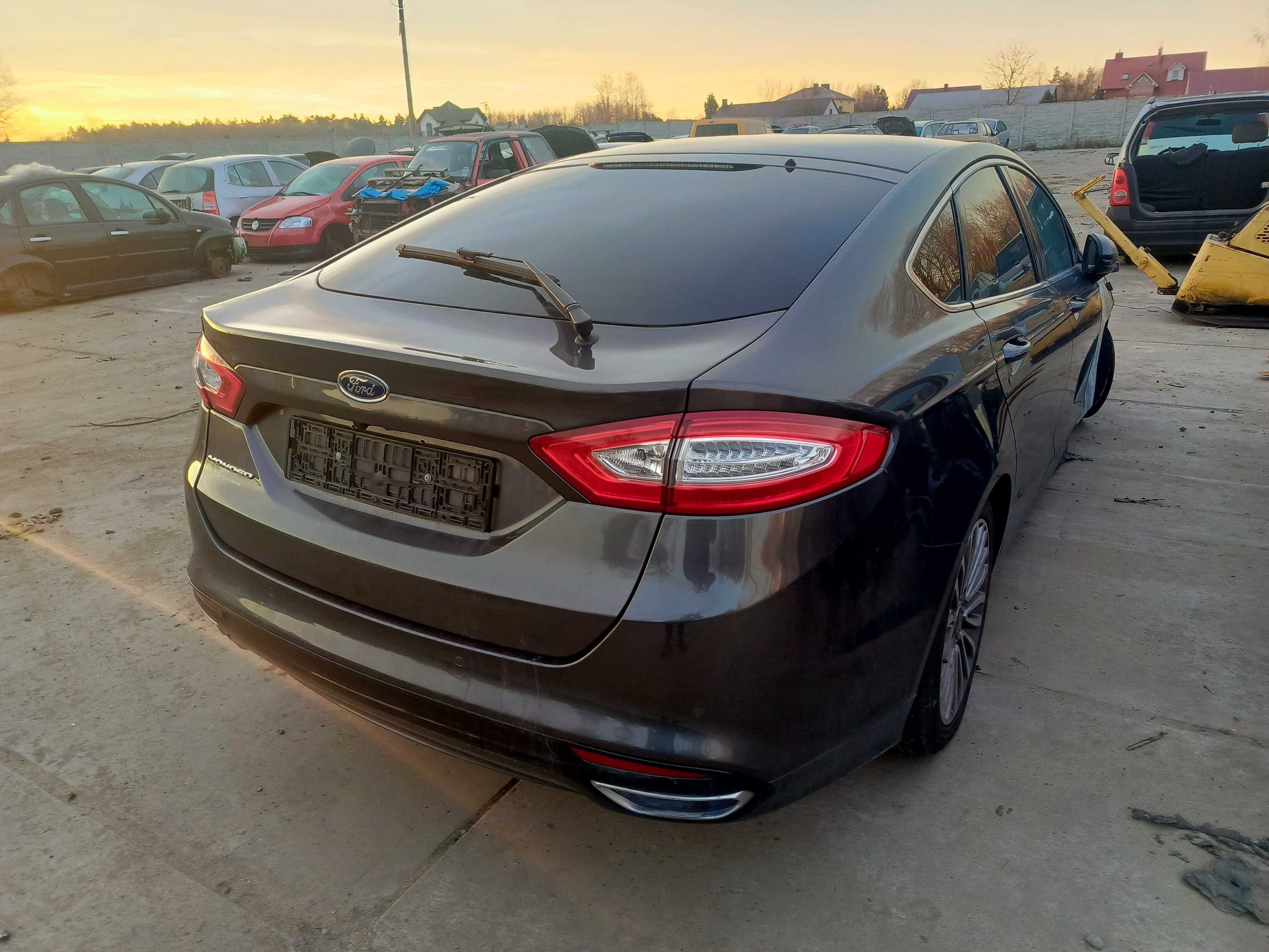 Ford Mondeo MK5 Hatchback Lampa Klapa Zderzak Drzwi Lak. BA7