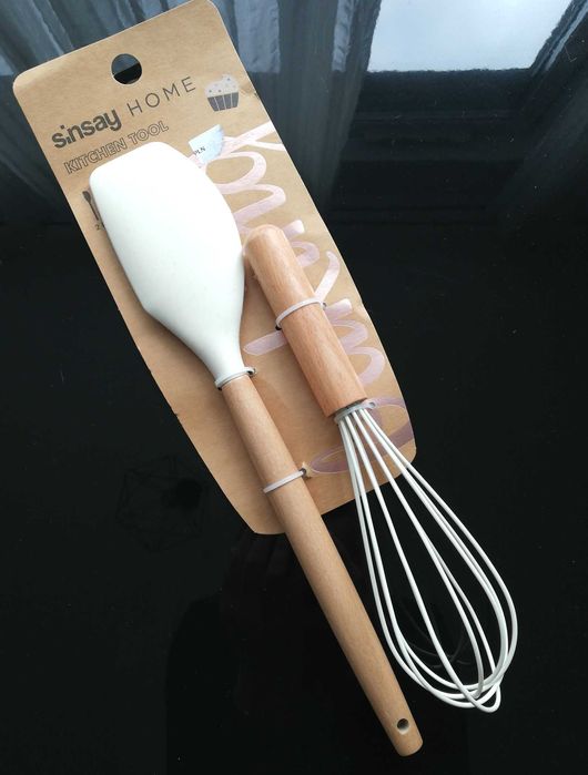 Sinsay Home Zestaw kuchenny trzepaczka szpatułka silikonowa ecru Cream