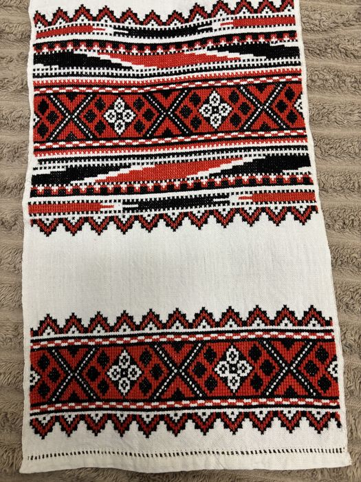 Вишитий весільний рушник