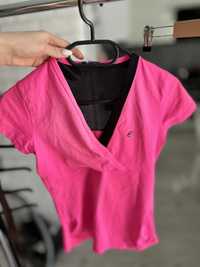 Спортивная женская розовая  футболка