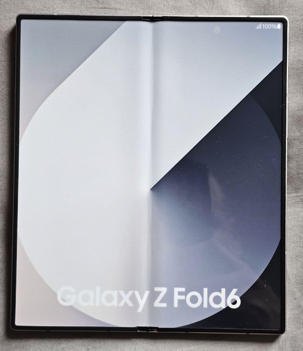 Samsung Galaxy Z Fold6 Atrapa