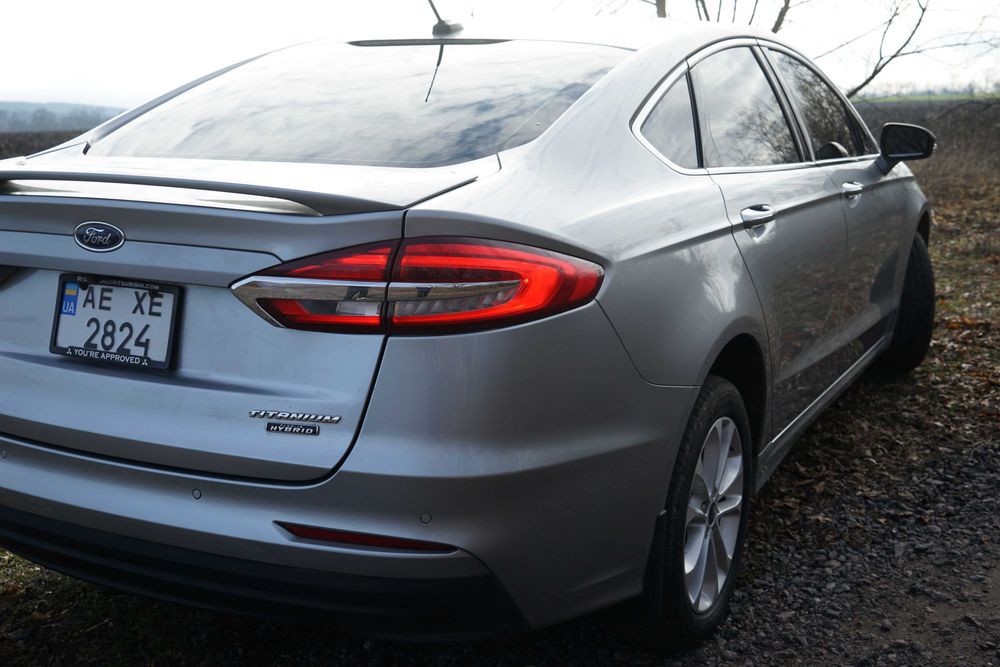 Ford Fusion Titanium 2020 plug-in hybrid