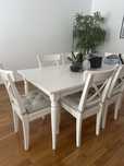 Mesa com 6 cadeiras